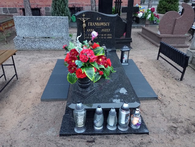 Grób Anna Frankowska