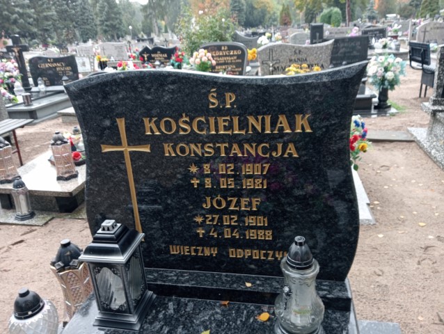 Józef Kościelniak 1901 Drezdenko - Grobonet - Wyszukiwarka osób pochowanych