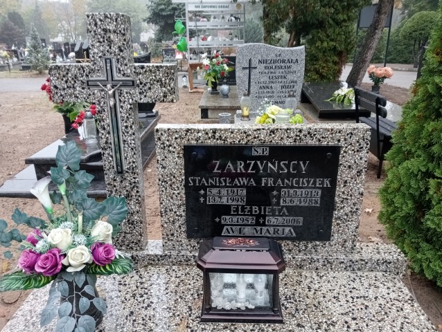 Stanisława Zarzyńska 1917 Drezdenko - Grobonet - Wyszukiwarka osób pochowanych