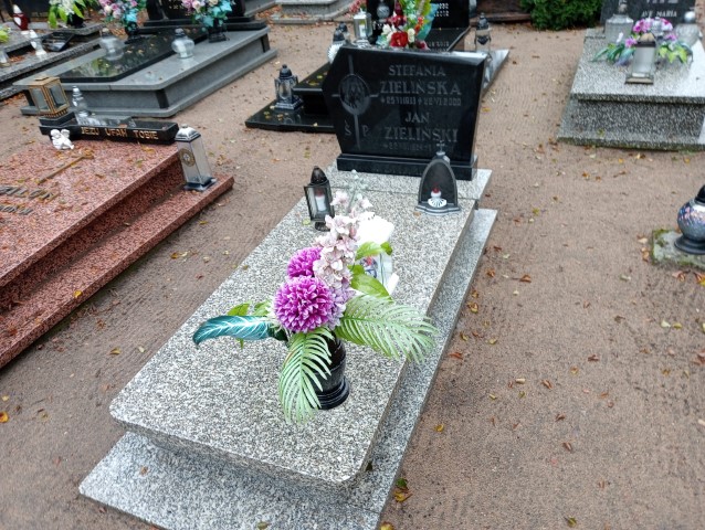 Grób Stefania Zielińska