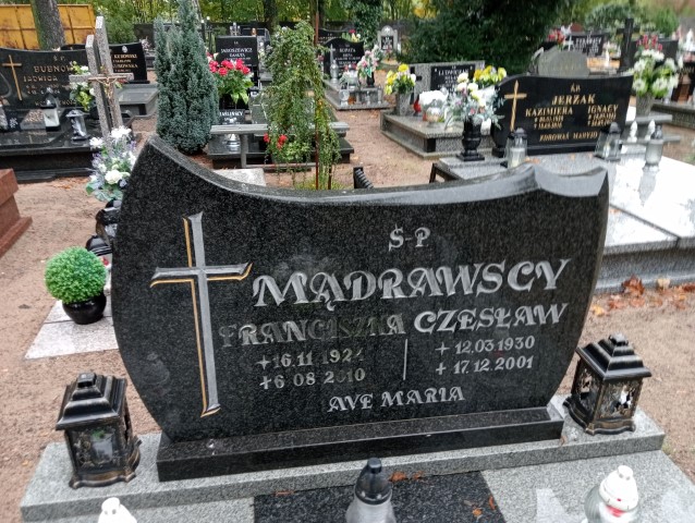 Czesław Mądrawski 1930 Drezdenko - Grobonet - Wyszukiwarka osób pochowanych