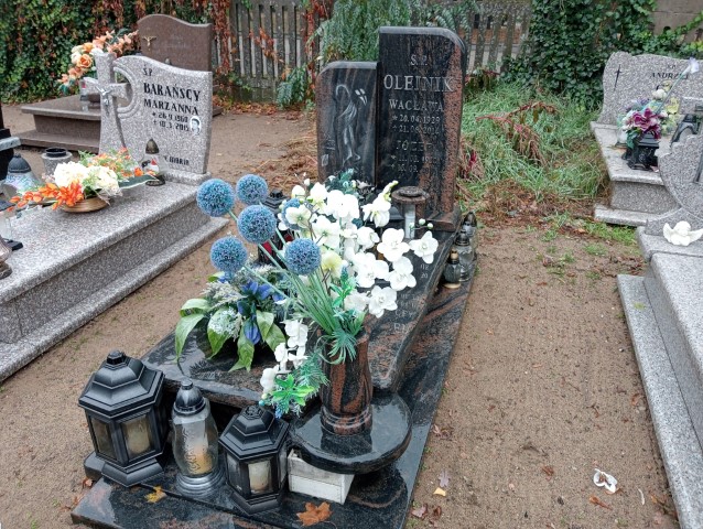 Grób Józef Olejnik