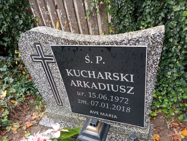 Mariusz Kucharski 1970 Drezdenko - Grobonet - Wyszukiwarka osób pochowanych