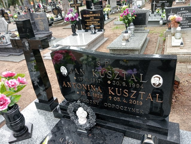 Antonina Kusztal 1922 Drezdenko - Grobonet - Wyszukiwarka osób pochowanych