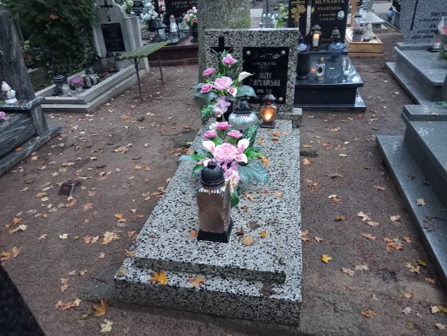 Grób Józef Popławski