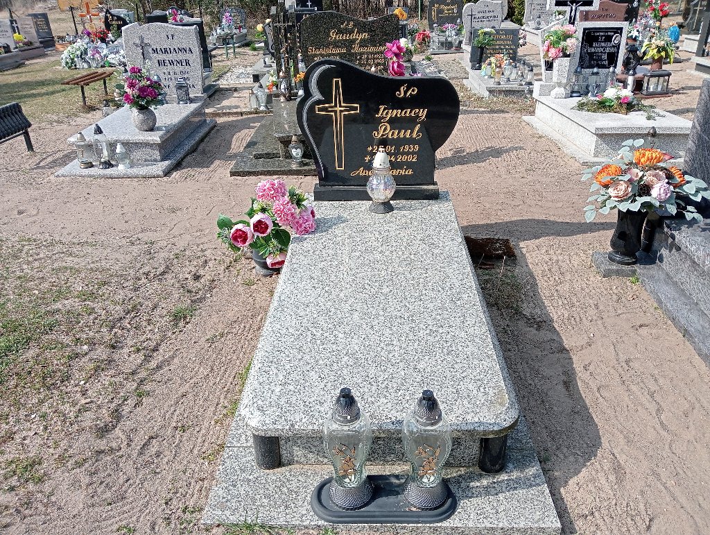 Grób Ignacy Paul